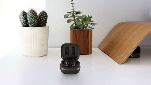 Produktbild: Lamax Clips1 In Ear Headset Bluetooth&reg; Stereo Schwarz Batterieladeanzeige, Headset, Ladecase, Lautst&auml;rkeregelung, Mono