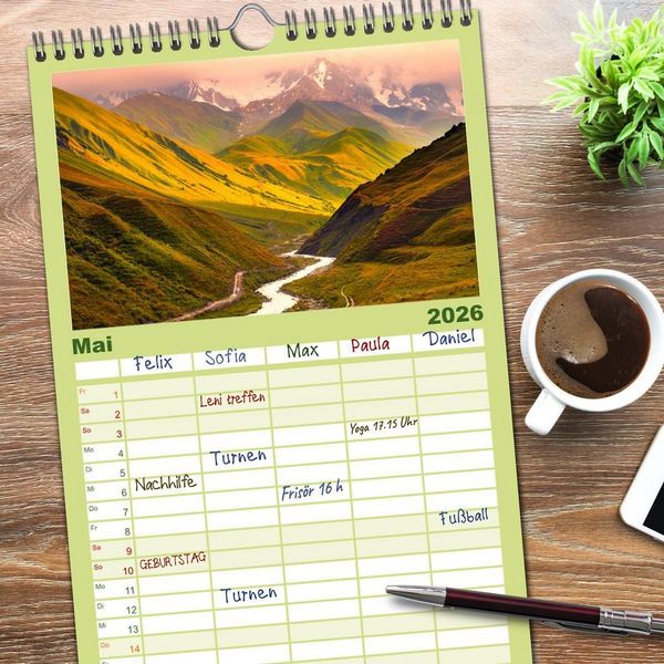 Produktbild: Familienplaner 2026 - Georgien - Einmalige Landschaften mit 5 Spalten (Wandkalender, 21 x 45 cm) CALVENDO