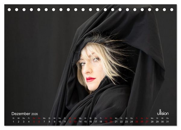 Produktbild: PIPPA CRASH &ndash; schwarz zu rot (Tischkalender 2026 DIN A5 quer), CALVENDO Monatskalender