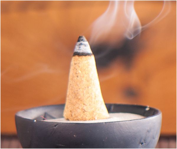 Produktbild: Palo Santo R&auml;ucherkegel