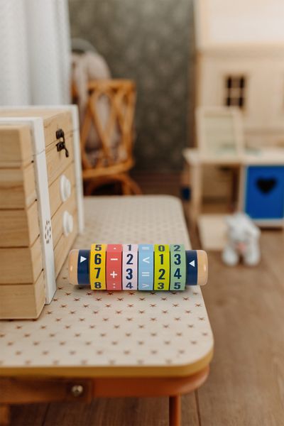 Produktbild: Small foot 10527 - Rechenrolle Kleines 1x1, Mathe-Lernspiel, play & learn, Holz