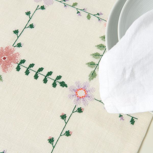 Produktbild: Stickpackung, Gez&auml;hlter Kreuzstich Tischl&auml;ufer Wiesenbl&uuml;mchen, 42 x 164 cm, 100% Leinen