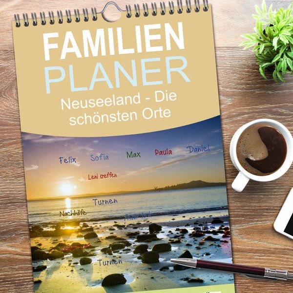 Produktbild: Familienplaner 2026 - Neuseeland - Die sch&ouml;nsten Orte am anderen Ende der Welt mit 5 Spalten (Wandkalender, 21 x 45 cm) CALVENDO