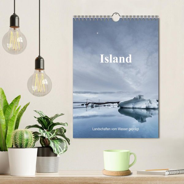 Produktbild: Island - Landschaften vom Wasser gepr&auml;gt (Wandkalender 2026 DIN A4 hoch), CALVENDO Monatskalender