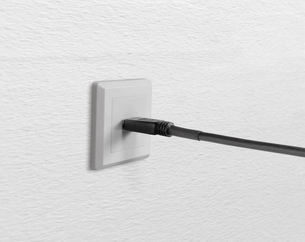 Produktbild: Renkforce RF-4724906 HDMI Adapter [1x HDMI-Buchse - 1x HDMI-Buchse] Wei&szlig; vergoldete Steckkontakte