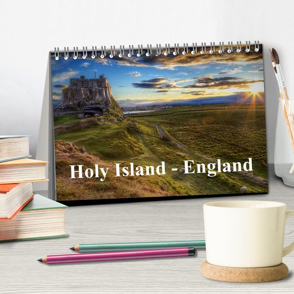 Produktbild: Holy Island - England (Tischkalender 2026 DIN A5 quer), CALVENDO Monatskalender