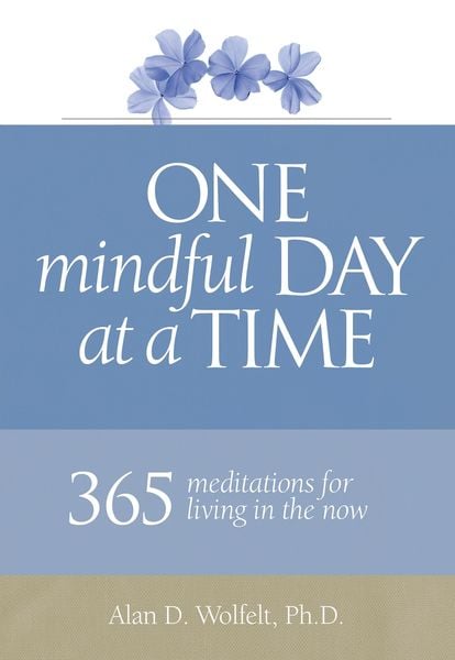 Produktbild: One Mindful Day at a Time