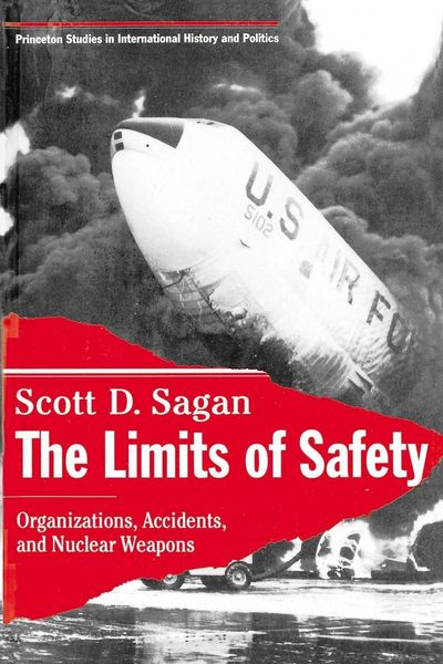 Produktbild: The Limits of Safety