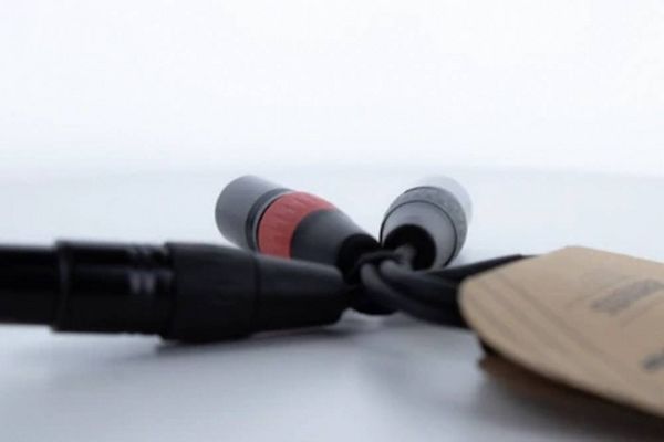 Produktbild: Cordial EY 0,3 FMM XLR Y-Adapter [1x XLR-Buchse 3 polig - 2x XLR-Stecker 3 polig] 0.30 m Schwarz