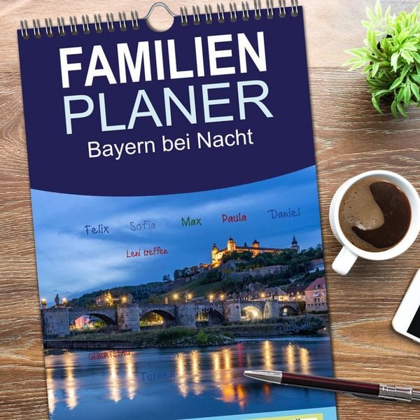 Produktbild: Familienplaner 2026 - Bayern bei Nacht mit 5 Spalten (Wandkalender, 21 x 45 cm) CALVENDO