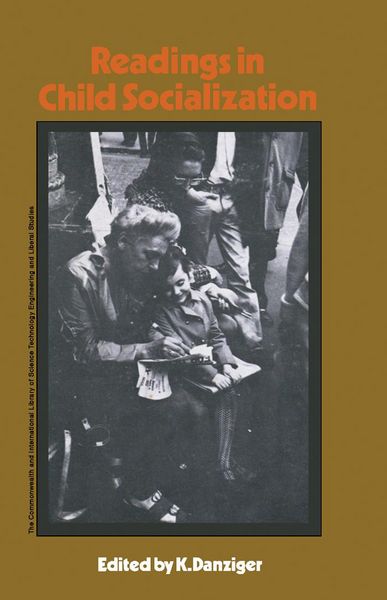 Produktbild: Readings in Child Socialization