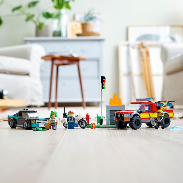 LEGO City 60319 Löscheinsatz und Verfolgungsjagd, Feuerwehr-Spielzeug
