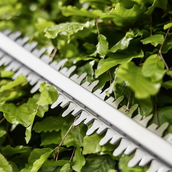Produktbild: GARDENA Akku-Heckenschere EasyCut 45/18V P4A Ready-To-Use Set Akku Akku-Heckenschere 18 V Li-Ion 450 mm