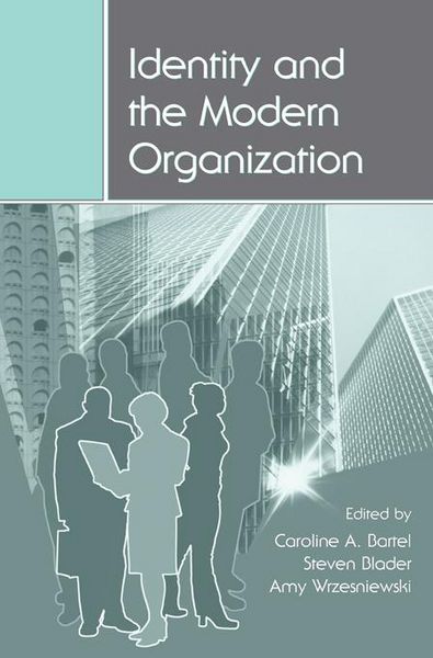 Produktbild: Identity and the Modern Organization