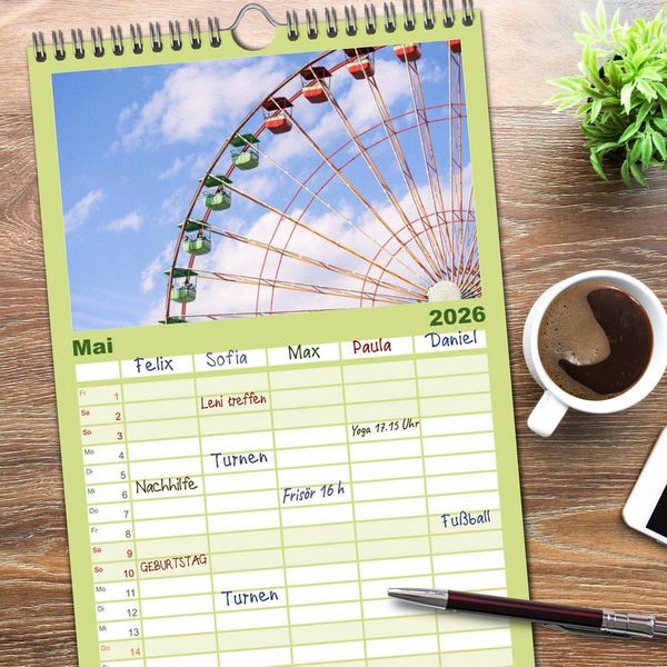 Produktbild: Familienplaner 2026 - Riesenr&auml;der - Ein Spa&szlig; f&uuml;r jung und alt. mit 5 Spalten (Wandkalender, 21 x 45 cm) CALVENDO