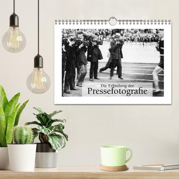 Produktbild: Die Erfindung der Pressefotografie - Aus der Sammlung Ullstein 1894-1945 (Wandkalender 2026 DIN A4 quer), CALVENDO Monatskalender