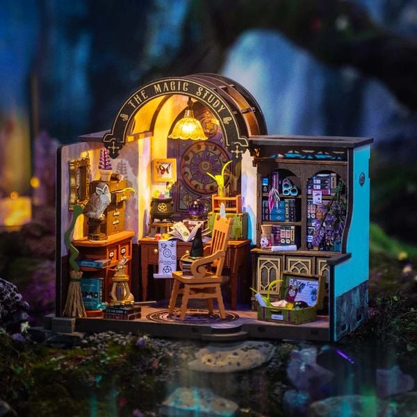 Produktbild: ROBOTIME - The Magic Study