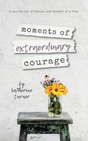 Produktbild: moments of extraordinary courage