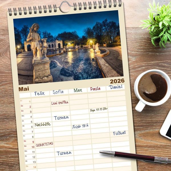 Produktbild: Familienplaner 2026 - Berlin zwischen Tag und Nacht mit 5 Spalten (Wandkalender, 21 x 45 cm) CALVENDO