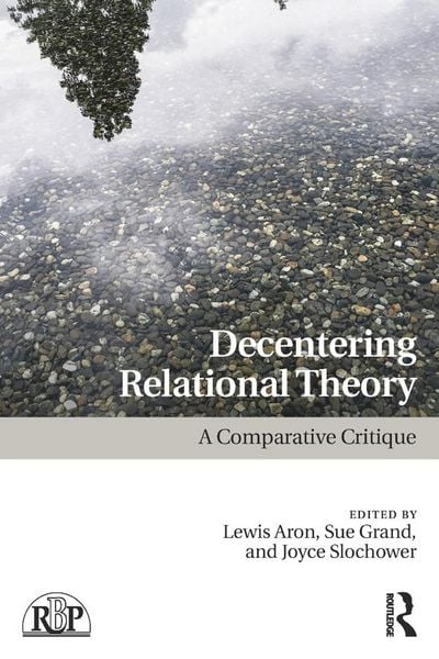 Produktbild: Decentering Relational Theory