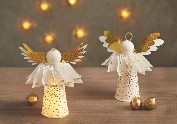 Produktbild: Weihnachtliche Papiert&uuml;ten-Deko