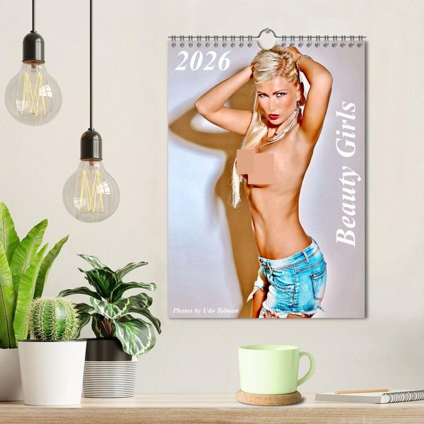 Produktbild: Beauty Girls 2026 (Wandkalender 2026 DIN A4 hoch), CALVENDO Monatskalender