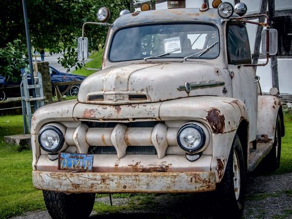 Produktbild: CALVENDO Puzzle Ein Motiv aus dem Kalender FORD PICK-UPS F 1 - F 100 | 1000 Teile Lege-Gr&ouml;&szlig;e 64x48cm Foto-Puzzle f&uuml;r gl&uuml;ckliche Stunden
