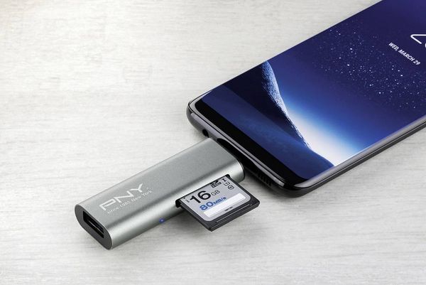 Produktbild: PNY R-TC-UA-3N1E01-RB Externer Speicherkartenleser USB-C&reg; USB 3.2 (Gen 1) Metallic