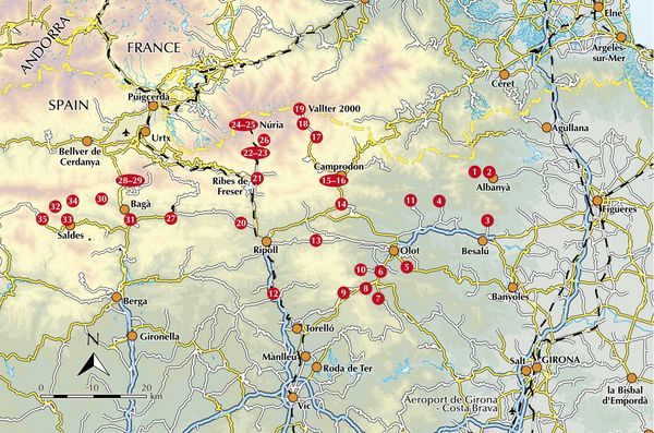 Produktbild: Walking in Catalunya - Girona Pyrenees