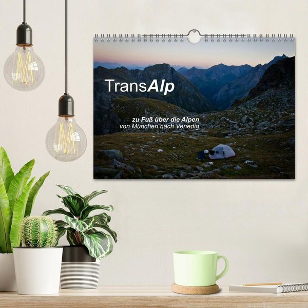 Produktbild: TransAlp - zu Fu&szlig; &uuml;ber die Alpen von M&uuml;nchen nach Venedig (Wandkalender 2026 DIN A4 quer), CALVENDO Monatskalender
