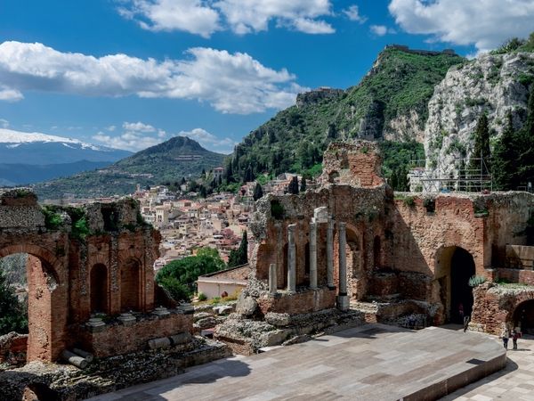 Produktbild: CALVENDO Puzzle Teatro Greco mit &Auml;tna im Hintergrund, Taormina | 1000 Teile Lege-Gr&ouml;&szlig;e 64x48cm Foto-Puzzle f&uuml;r gl&uuml;ckliche Stunden