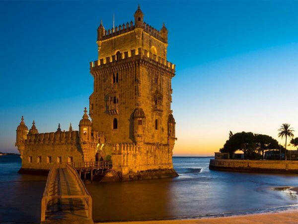 Produktbild: CALVENDO Puzzle Ein Motiv aus dem Kalender Metropole Lissabon | 1000 Teile Lege-Gr&ouml;&szlig;e 64x48cm Foto-Puzzle f&uuml;r gl&uuml;ckliche Stunden