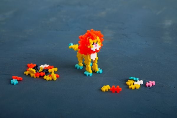 Produktbild: PLUS PLUS - 100 Kreativ Bausteine L&ouml;we