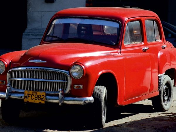 Produktbild: CALVENDO Puzzle Ein britischer Oldtimer der Marke Hillman auf Kuba 1000 Teile Puzzle quer | 1000 Teile Lege-Gr&ouml;&szlig;e 64 &times; 48 cm Foto-Puzzle f&uuml;r gl&uuml;ckliche Stunden