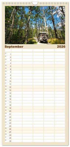 Produktbild: Familienplaner 2026 - Mit dem 4x4 durch Europa mit 5 Spalten (Wandkalender, 21 x 45 cm) CALVENDO
