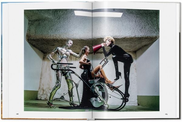 Produktbild: Helmut Newton