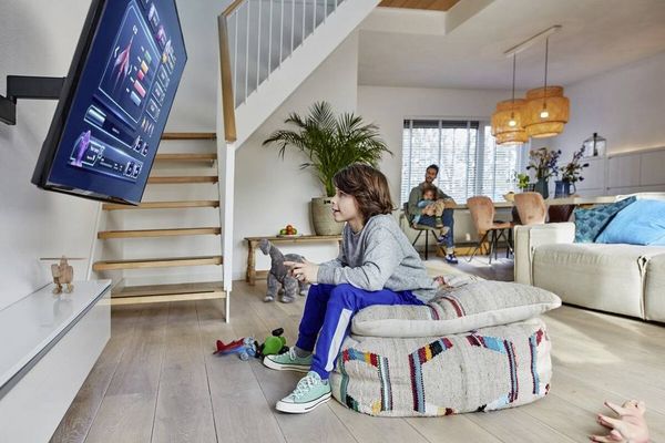 Produktbild: Vogel's TVM 3225 TV-Wandhalterung 48,3cm (19\") - 109,2cm (43\") Schwenkbar, Neigbar