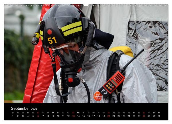 Produktbild: FEUERWEHR IM EINSATZ (Wandkalender 2026 DIN A2 quer), CALVENDO Monatskalender
