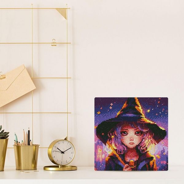 Produktbild: FiguredArt DP-SFA168-Y - Mini Diamond Painting, Bezaubernde Kleine Hexe, Leinwand-Keilrahmen (25x25cm), DIY Bastelset