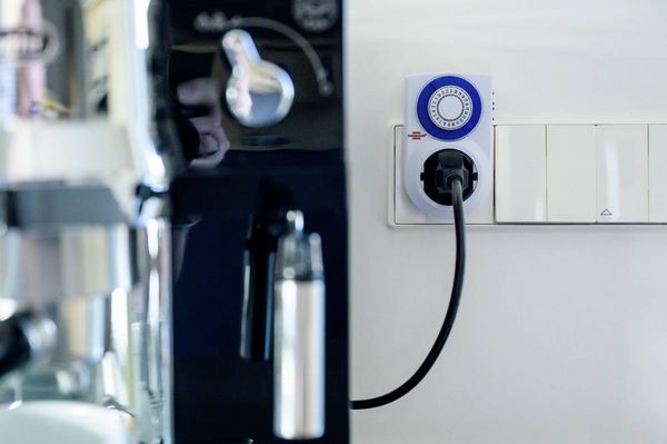 Produktbild: Brennenstuhl 1506160 Steckdosen-Zeitschaltuhr analog Tagesprogramm 3500W IP20