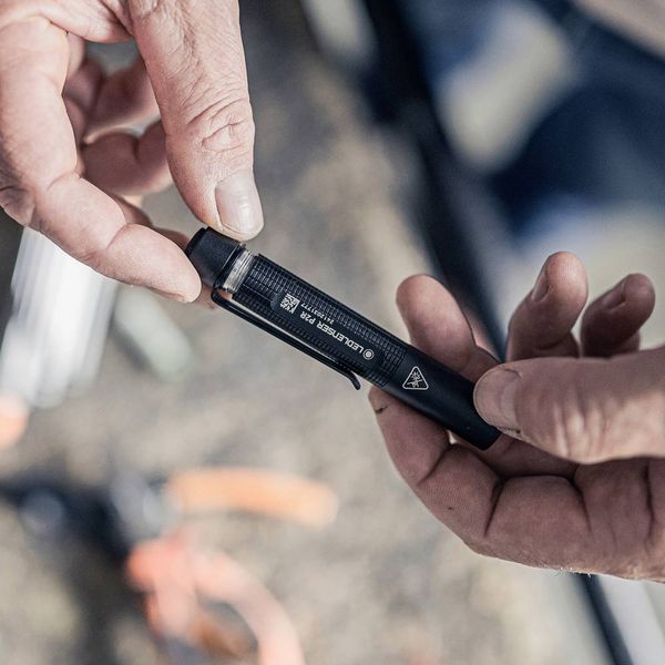 Produktbild: Ledlenser P2R Taschenlampe akkubetrieben, batteriebetrieben 200lm 8h 36g