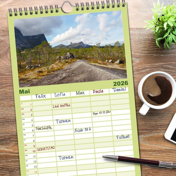 Produktbild: Familienplaner 2026 - Spektakul&auml;re Bergwelten Norwegen mit 5 Spalten (Wandkalender, 21 x 45 cm) CALVENDO