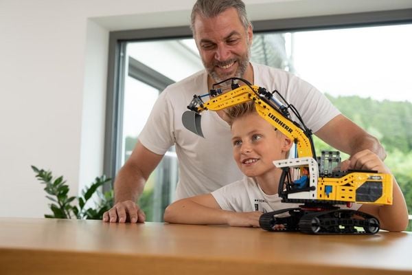 fischertechnik 548885 Universeel 4 bouwpakket, bouwpakket voor kinderen met 40 spannende modellen, vanaf 7 jaar, verschillende maten : fischertechnik