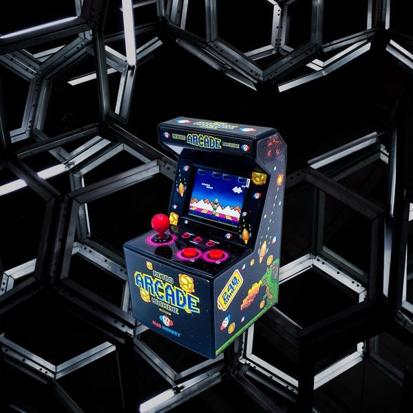 Produktbild: Mad Monkey Retro Mini Arcade 240x 8-Bit Spiele