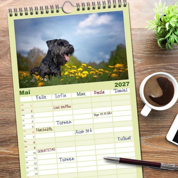 Produktbild: Familienplaner 2027 - Mit dem Riesenschnauzer durch das Jahr mit 5 Spalten (Wandkalender, 21 x 45 cm) CALVENDO