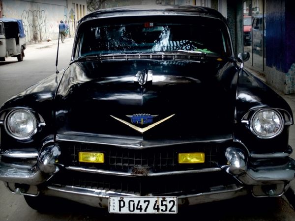 Produktbild: CALVENDO Puzzle CADILLAC - Ein Motiv aus dem Kalender "Auto-Legenden: American Classics" | 1000 Teile Lege-Gr&ouml;&szlig;e 64x48cm Foto-Puzzle f&uuml;r gl&uuml;ckliche Stunden