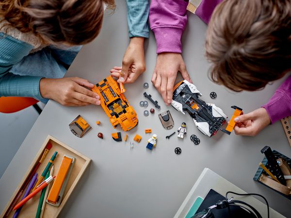 LEGO Speed Champions 76918 McLaren Solus GT & McLaren F1 LM Spielzeug