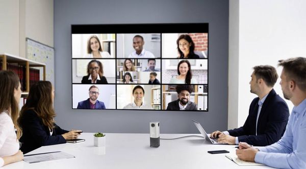 Produktbild: Renkforce RF-CC-800 360&deg; Videokonferenz-System Full HD 1920 x 1080 Pixel 360&deg; Erfassung, 4 Weitwinkel-Kameras, Voice Tracking
