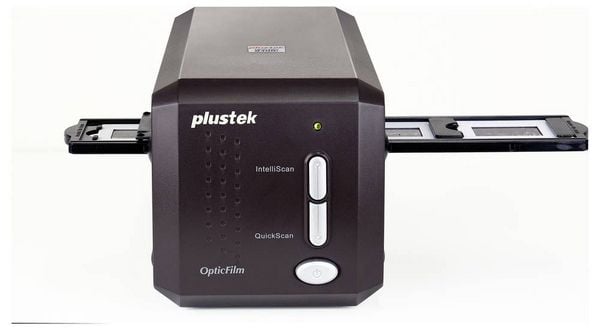 Produktbild: Plustek OpticFilm 8300i SE Filmscanner, Diascanner Staub- und Kratzerentfernung: Software Infrarot-Fernbedienung, LED-Beleuchtung