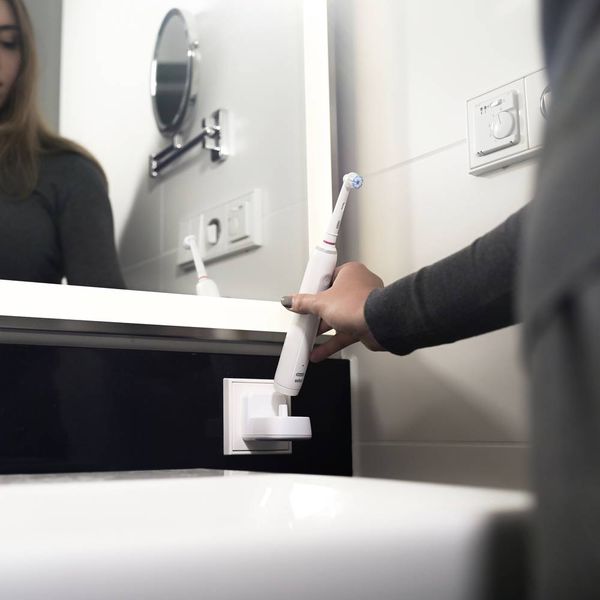Produktbild: Proofvision TB Charge for Oral-B / Braun (ausgenommen iO & Pulsonic Serie) Ladeger&auml;t f&uuml;r elektrische Zahnb&uuml;rste 1 St. Wei&szlig;